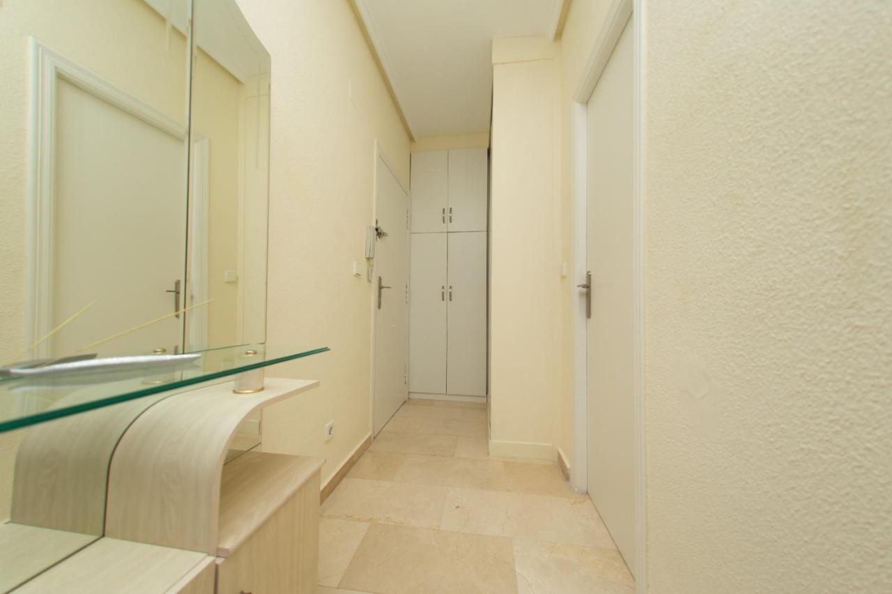 Студия На Белоснежном Пляже Los Locos Torrevieja Exterior foto
